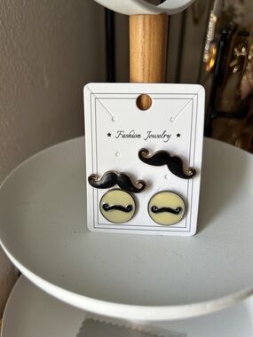 Fashion Jewelry Black Mustache & Cream Round Stud Earring Set